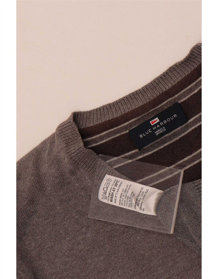 Suéter masculino Marks & Spencer Blue Harbor com decote em V, algodão cinza médio