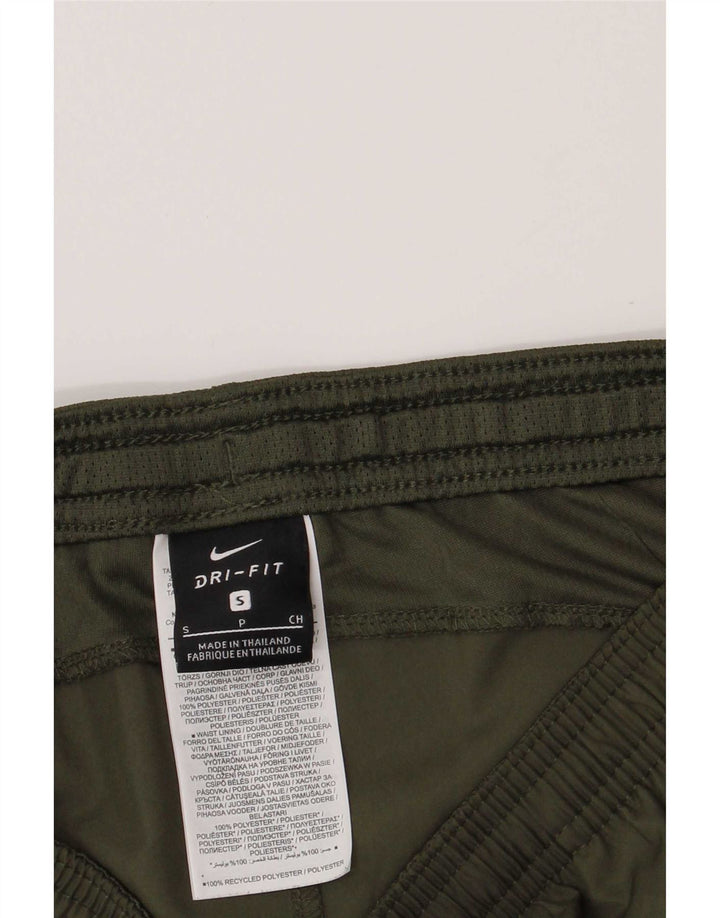 Shorts esportivos regulares masculinos Nike Graphic pequenos verdes de poliéster esportivos