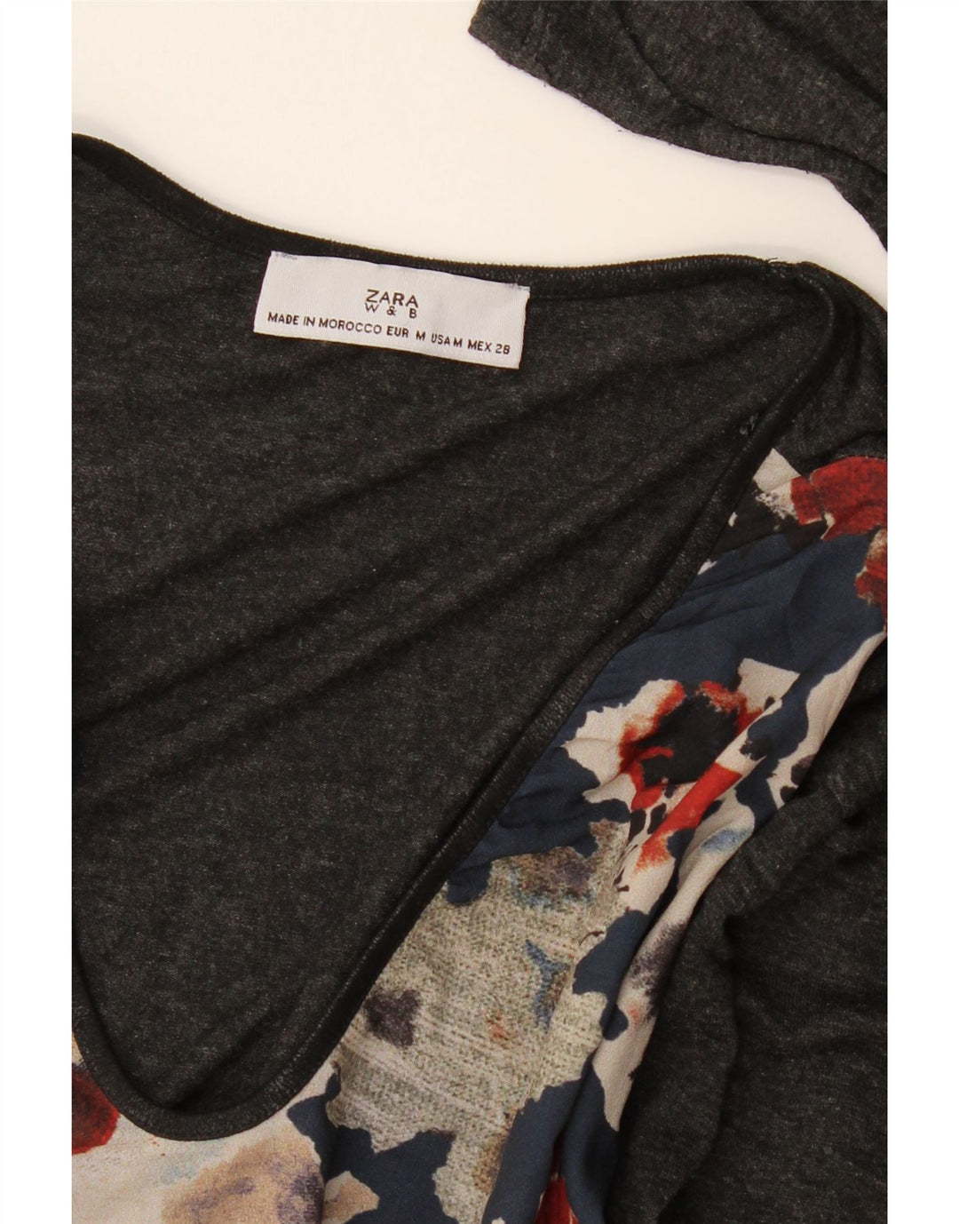 Top feminino Zara manga comprida UK 14 cinza médio floral