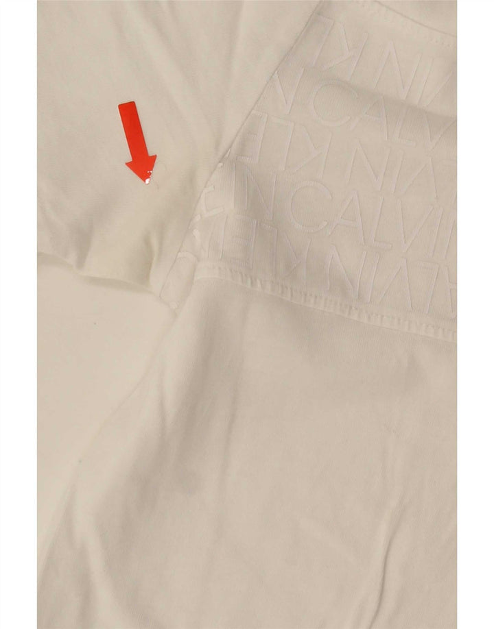 Camiseta masculina Calvin Klein com estampa gráfica grande branca