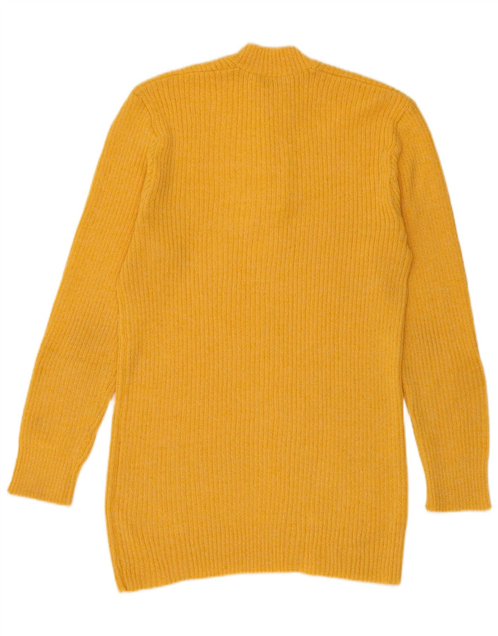 Suéter vintage masculino com gola com botão pequeno amarelo