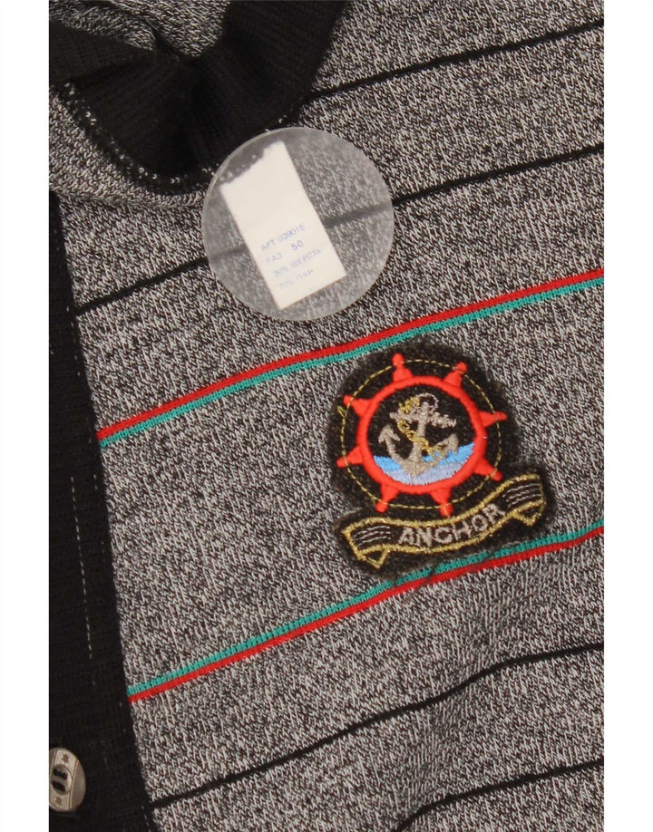 Suéter cardigã masculino vintage IT 50 listrado cinza médio