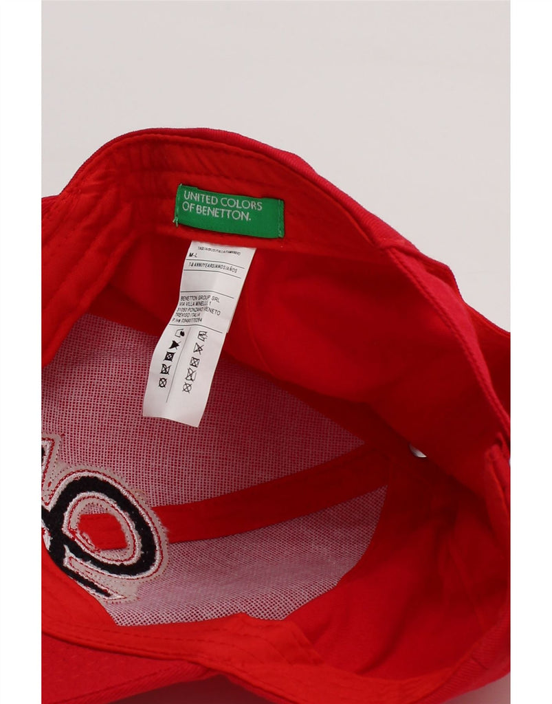 UNITED COLORS OF BENETTON Boys Graphic Baseball Cap 7-8 Years Medium Red Vintage United Colors of Benetton and Second-Hand United Colors of Benetton from Messina Hembry 