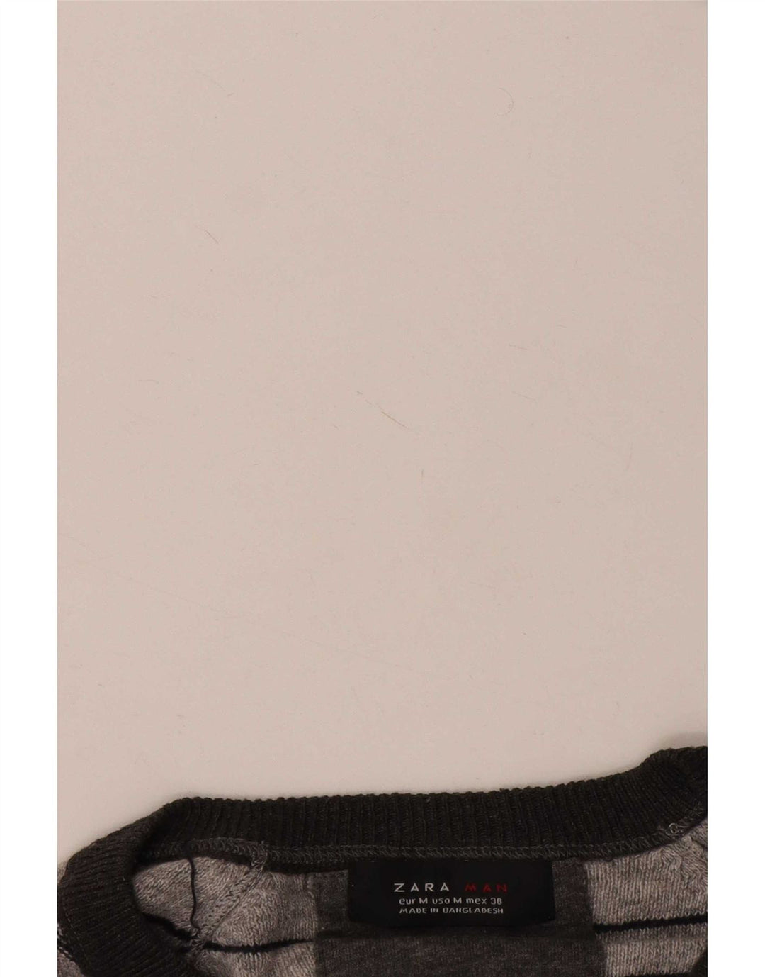 Suéter masculino Zara com decote em V listrado cinza médio