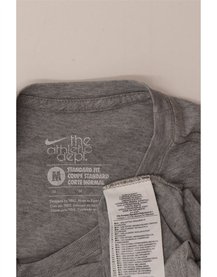 Camiseta masculina Nike Standard Fit Graphic Top cinza médio algodão manchado