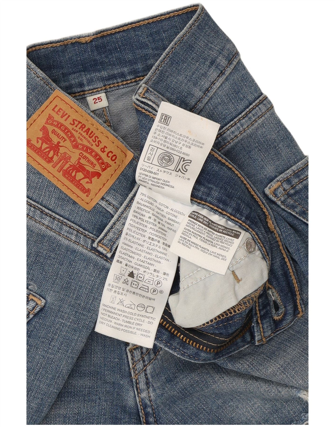 Shorts jeans feminino Levi's desgastado W25 XS azul algodão