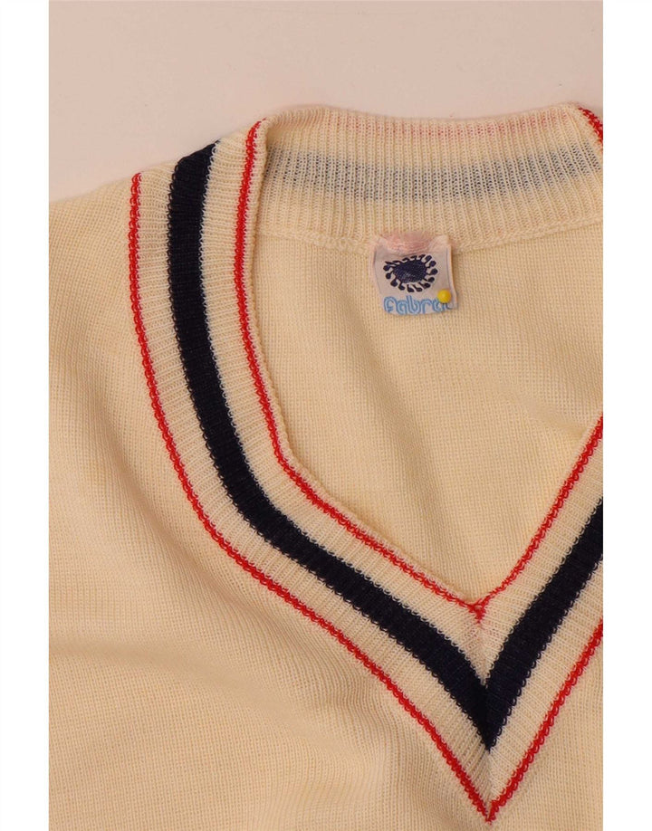 Regata masculina vintage com colete pequeno acrílico bege