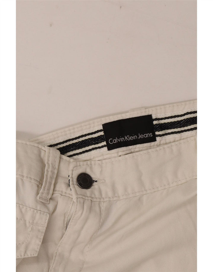 Saia cargo feminina Calvin Klein W30 médio branco