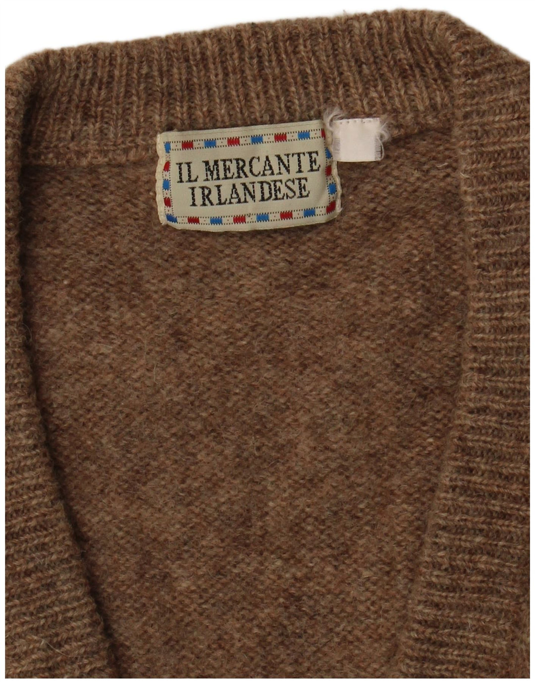 Suéter masculino vintage com decote em V marrom médio