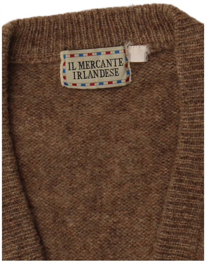 Suéter masculino vintage com decote em V marrom médio