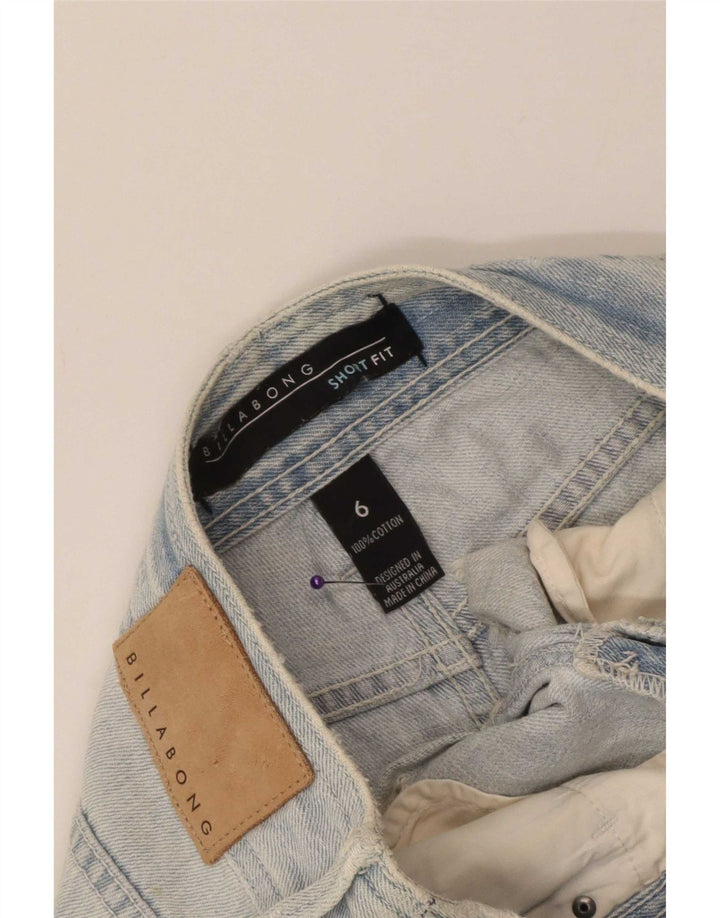 Shorts jeans feminino Billabong desgastado US 6 médio W30 algodão azul