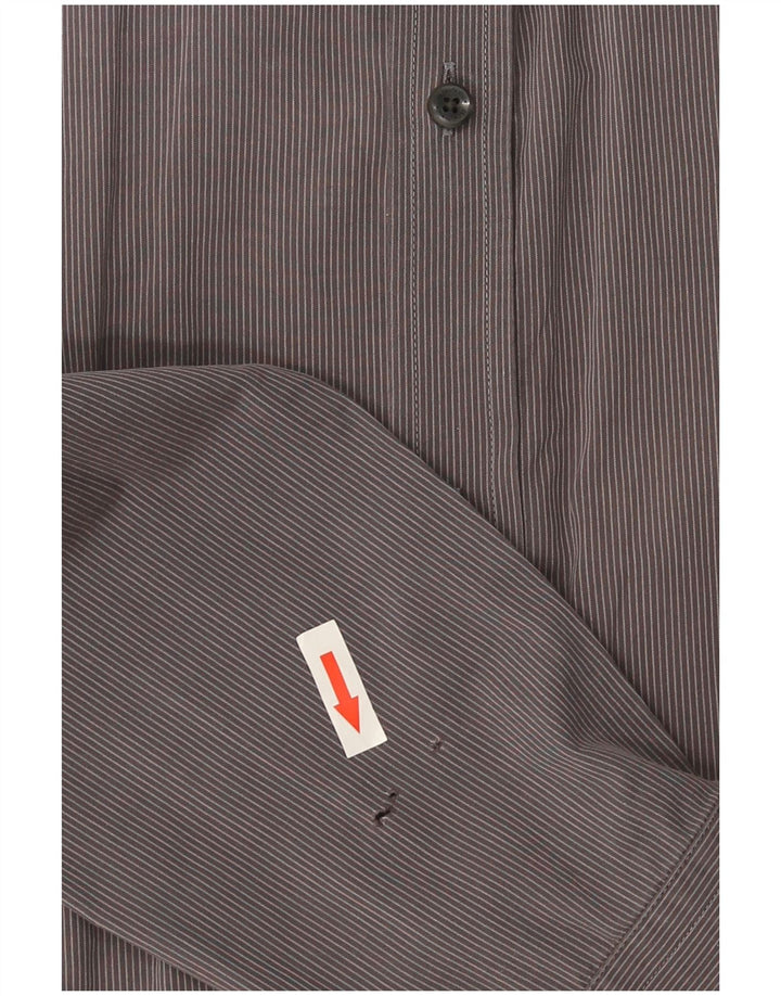 Camisa masculina Calvin Klein Slim Fit listrada cinza médio