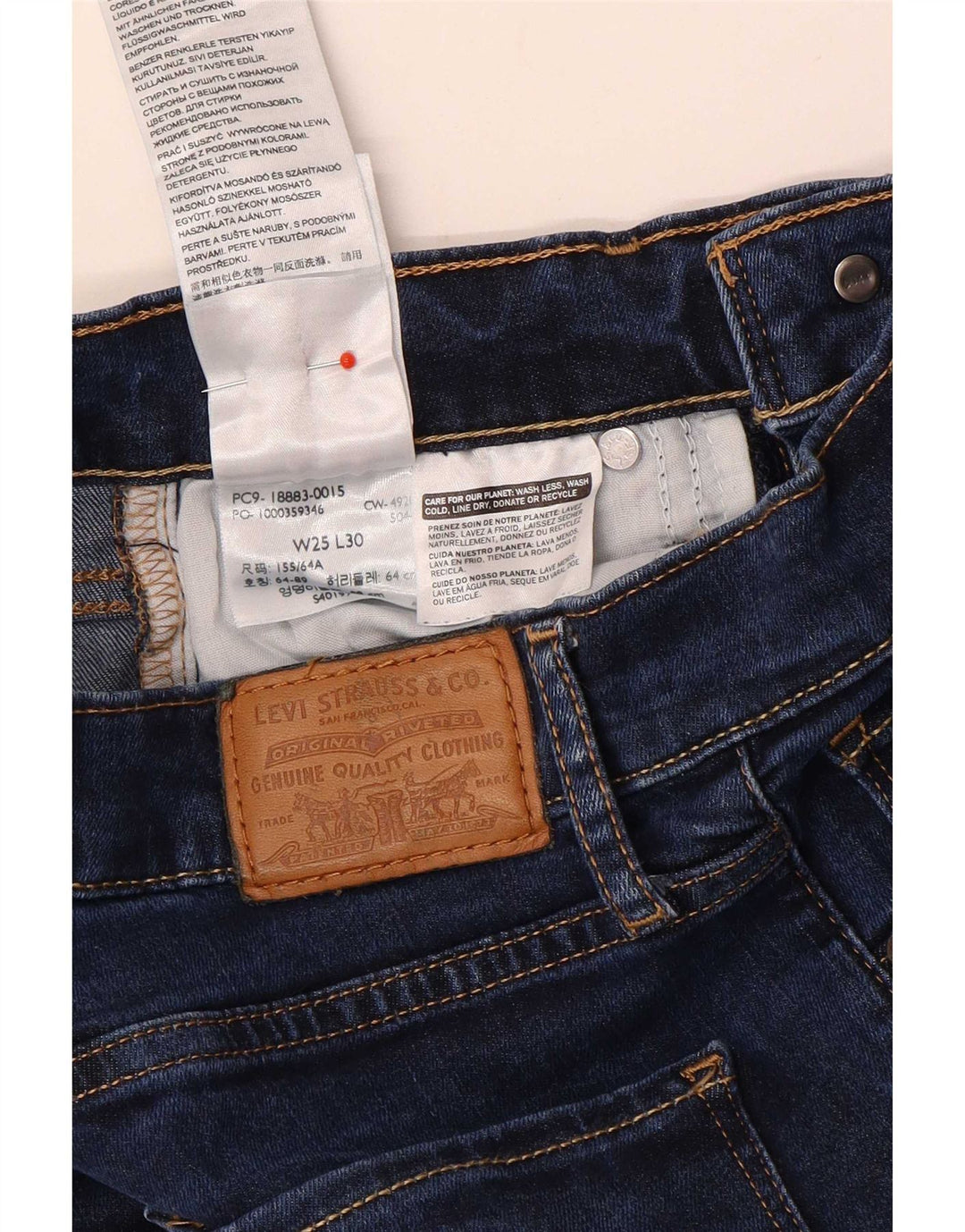 Calça jeans feminina Levi's 724 High Rise Straight W25 L30 azul marinho poliéster