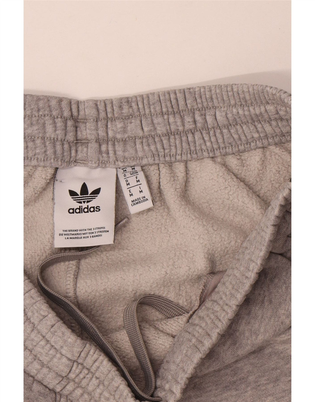 Shorts esportivos masculinos Adidas médio cinza manchado de algodão
