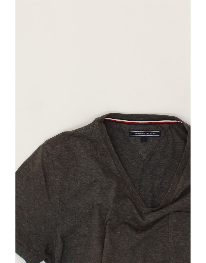 TOMMY HILFIGER Mens T-Shirt Top Large Grey Cotton Vintage Tommy Hilfiger and Second-Hand Tommy Hilfiger from Messina Hembry 