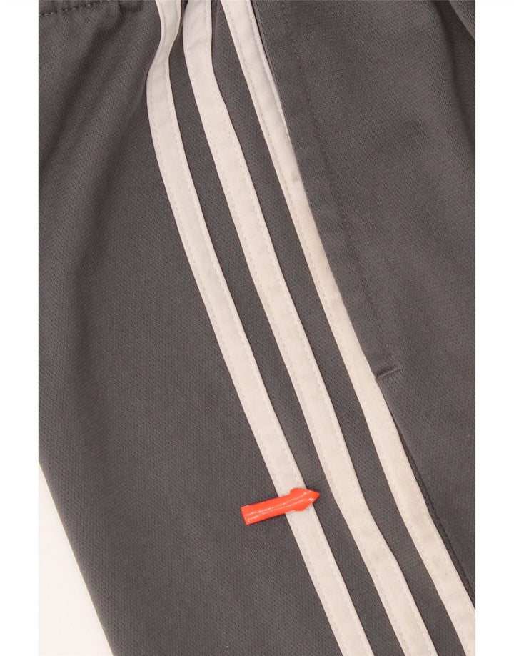 Shorts esportivos Adidas meninos 10-11 anos cinza médio