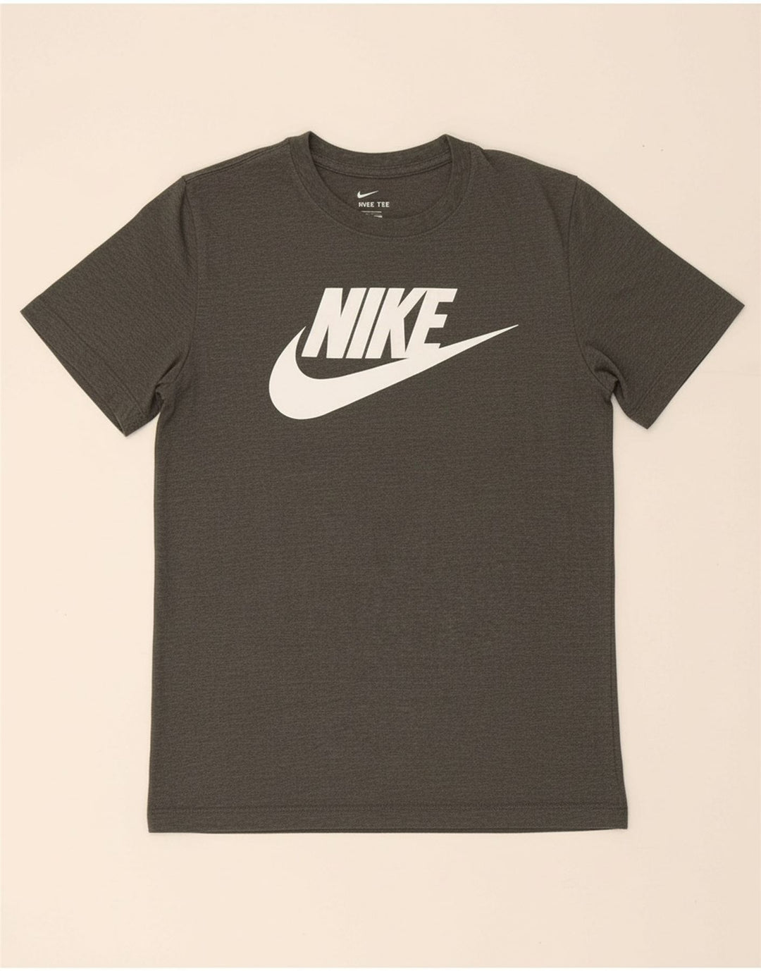 Camiseta gráfica masculina NIKE cinza pequena