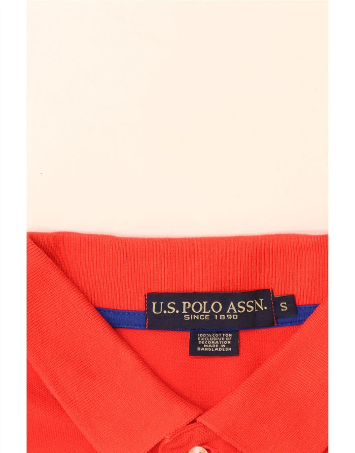 ASSN POLO DOS EUA. Camisa polo masculina gráfica pequena de algodão vermelho