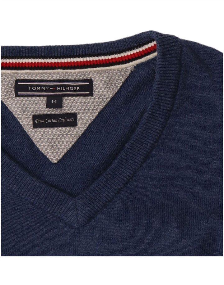Tommy Hilfiger Suéter masculino com decote em V de algodão azul médio