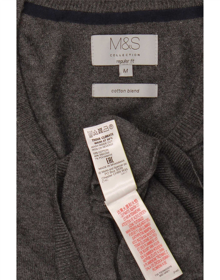 Suéter masculino Marks & Spencer com ajuste regular e decote em V, algodão cinza médio