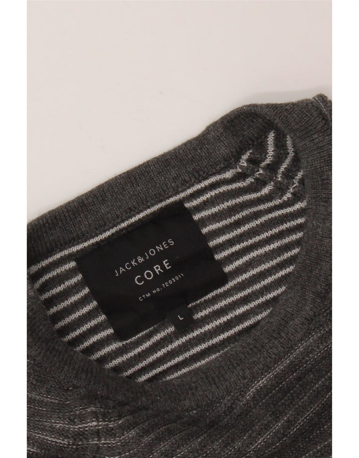Suéter masculino JACK & JONES com gola redonda e risca de giz cinza grande
