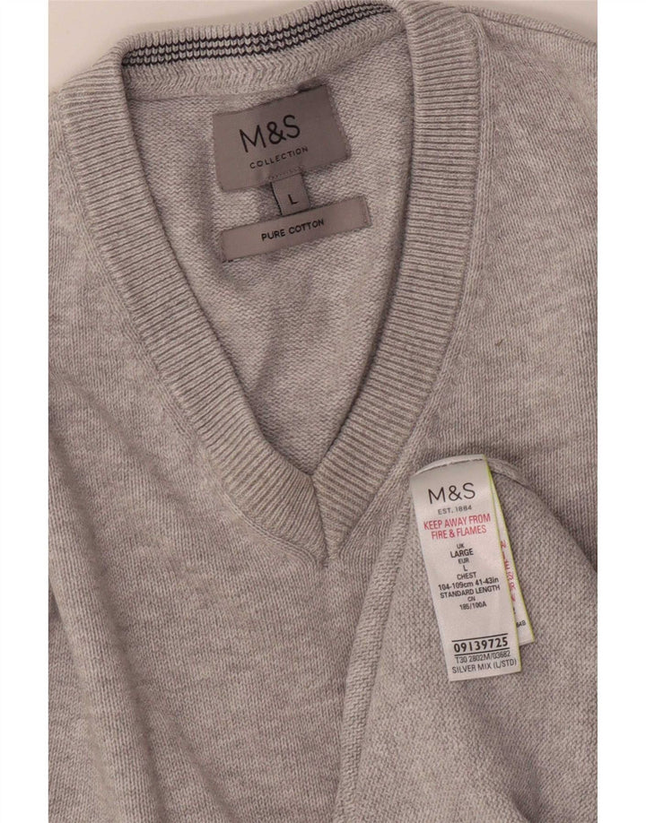 Suéter masculino Marks & Spencer com decote em V grande algodão manchado cinza