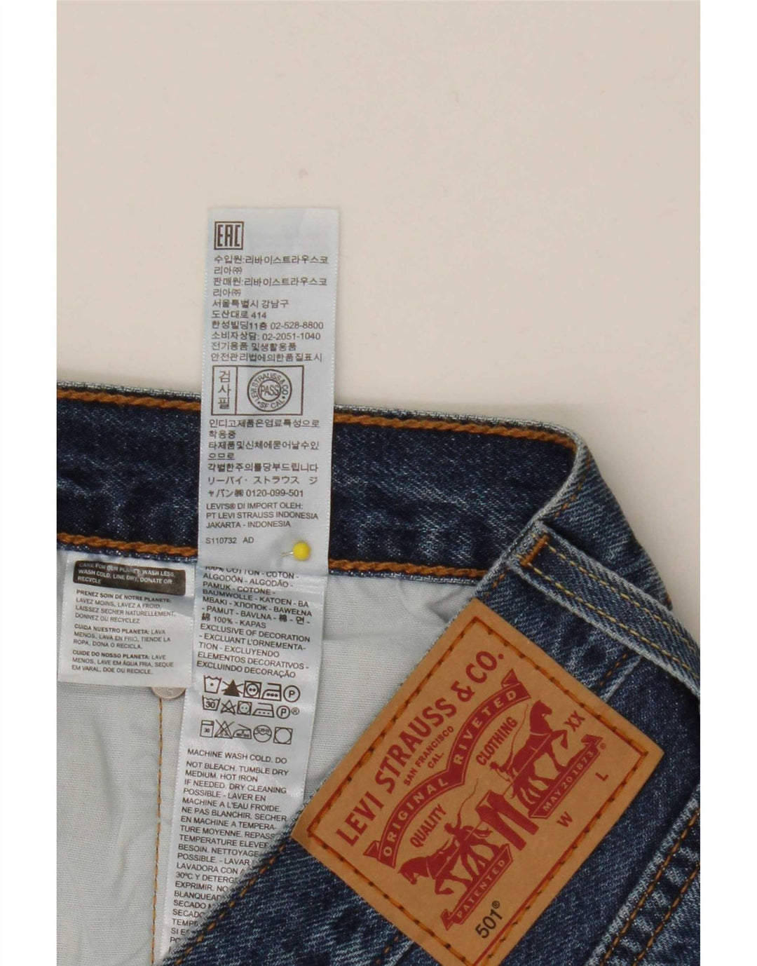 Shorts jeans feminino Levi's 501 desgastado W32 grande algodão azul