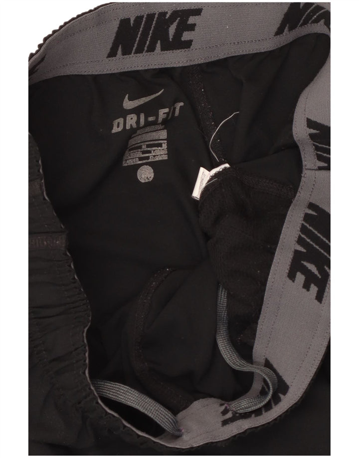 Shorts esportivos masculinos NIKE Dri Fit médio preto