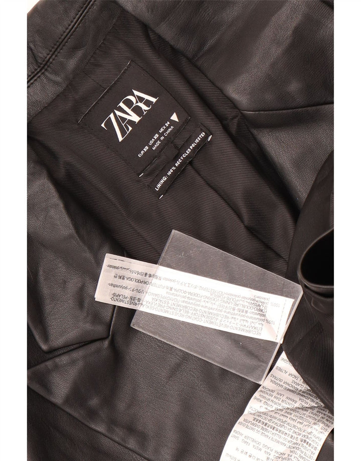 Jaqueta blazer feminina Zara de grandes dimensões com 2 botões de couro sintético Reino Unido 6 XS preta
