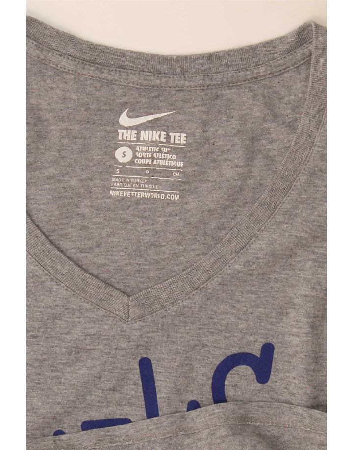 Camiseta Nike masculina Athletic Cut Graphic Camiseta pequena cinza manchada