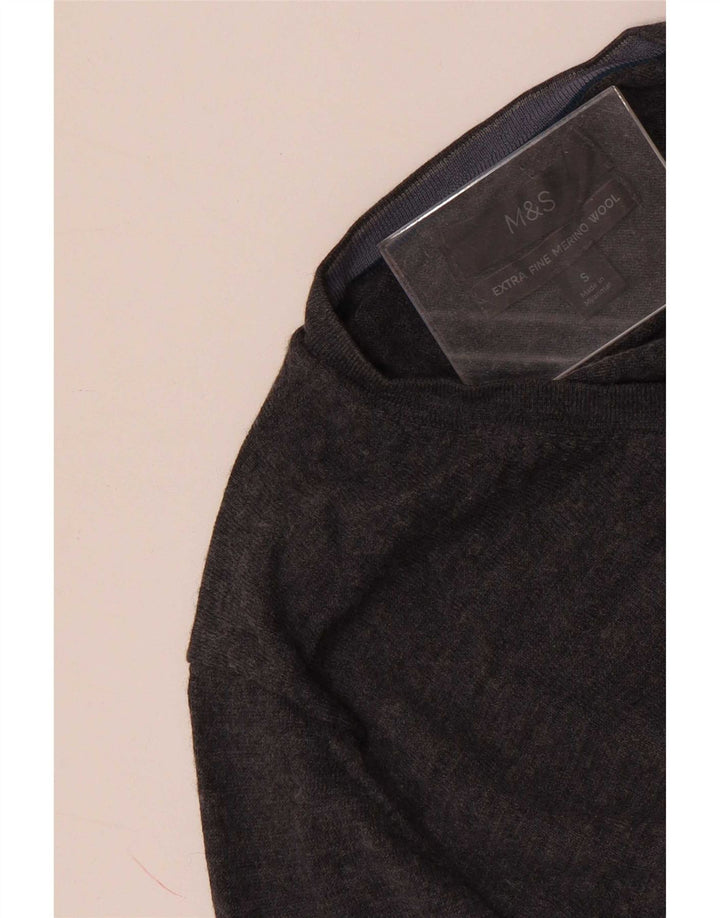 Suéter masculino Marks & Spencer com decote em V, lã merino cinza pequena