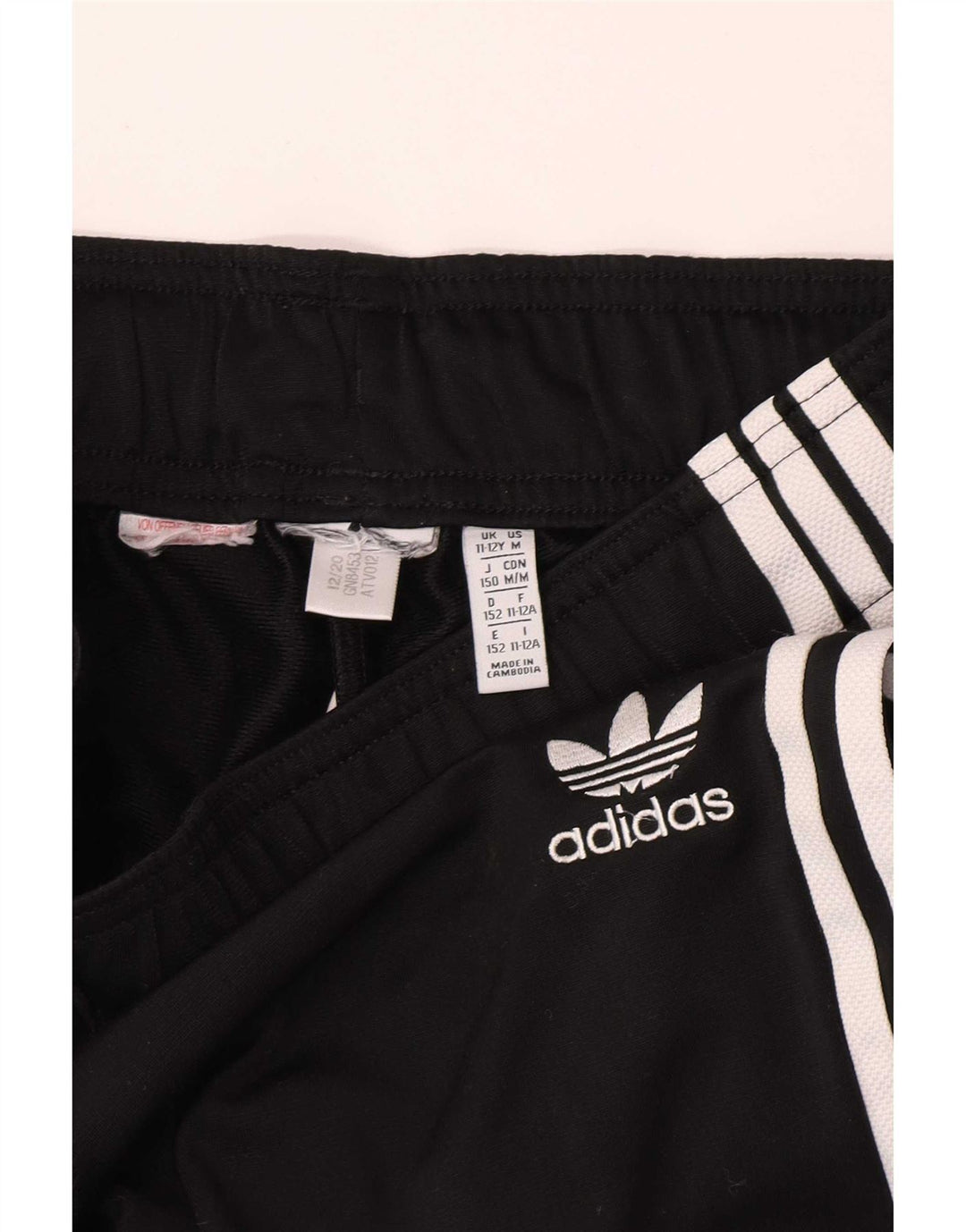 Shorts esportivos Adidas meninos 11-12 anos pretos