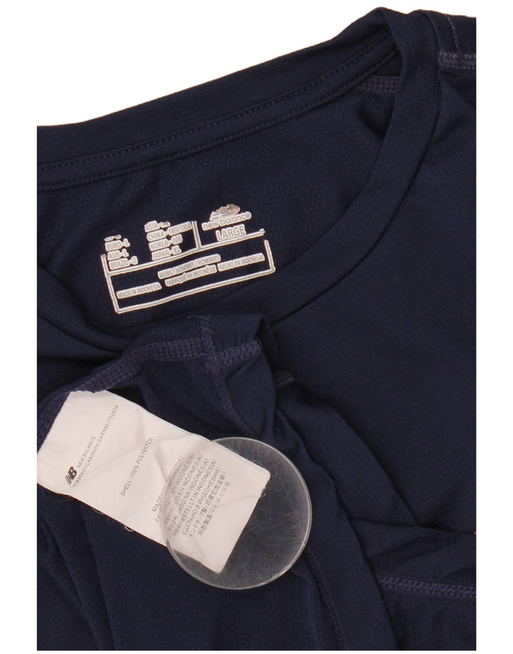 Top gráfico masculino New Balance manga comprida grande poliéster azul marinho