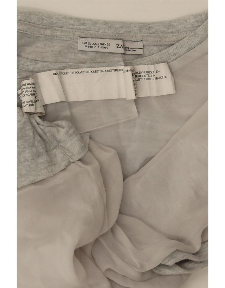 Camiseta feminina Zara com estampa gráfica UK 10 pequena cinza poliéster
