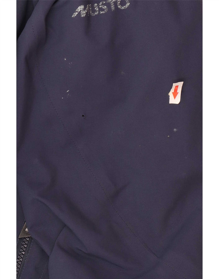 Jaqueta de chuva masculina Musto com capuz Reino Unido 40 grande poliéster azul marinho