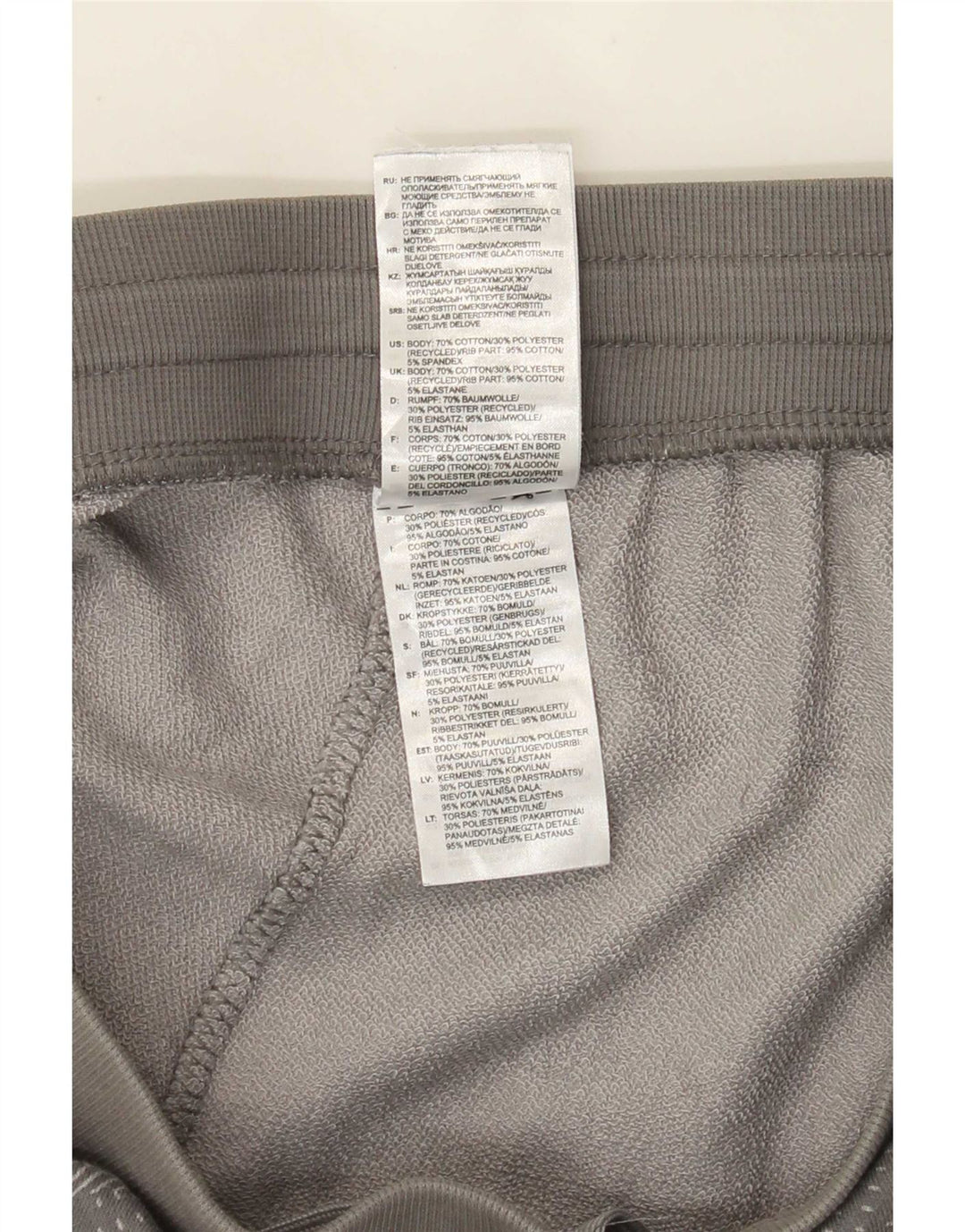 Shorts esportivos masculinos Adidas algodão geométrico cinza médio