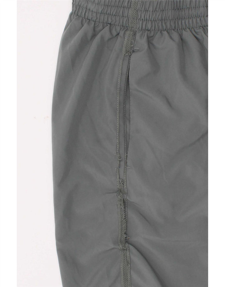 Shorts esportivos Nike Boys Dri Fit 12-13 anos grandes cinza