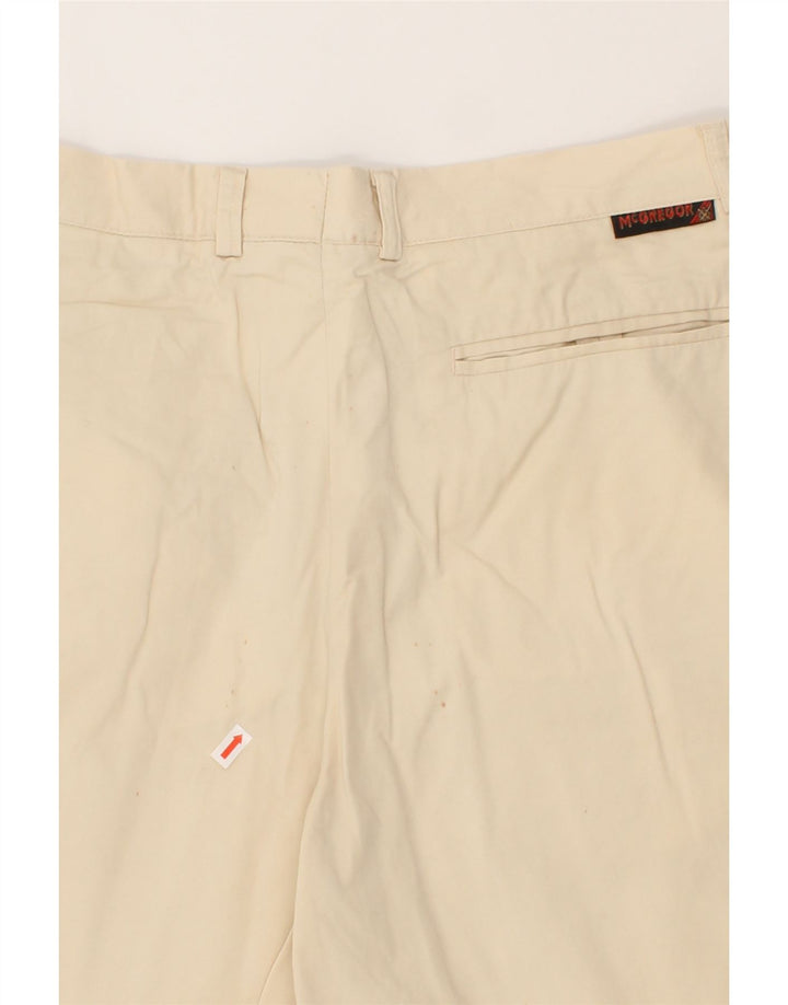 MCGREGOR Mens Pegged Chino Shorts IT 48 Medium W30 Beige Cotton Vintage McGregor and Second-Hand McGregor from Messina Hembry 