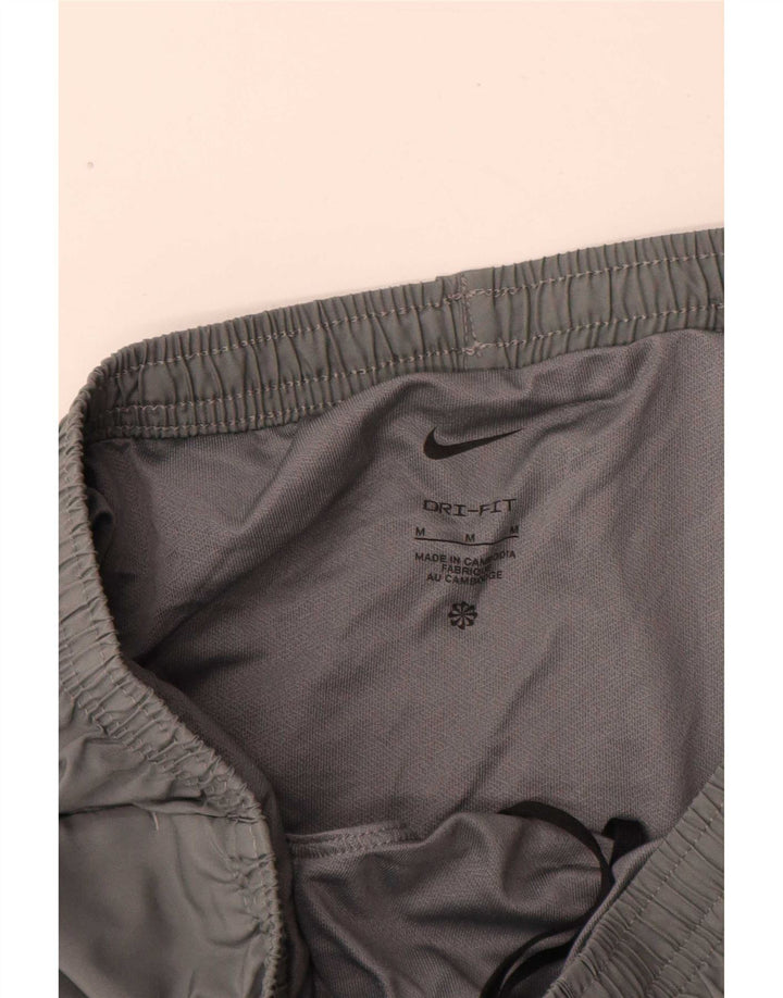 Shorts esportivos masculinos Nike Dri Fit cinza médio colorblock poliéster