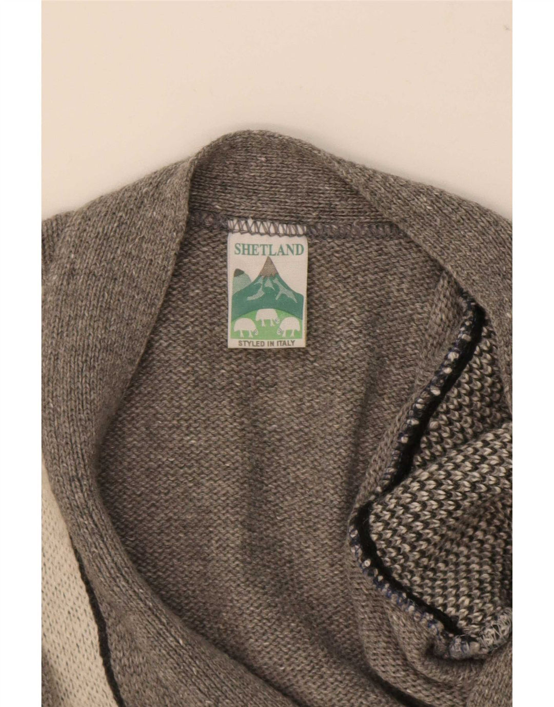 Suéter cardigã masculino Shetland de lã geométrica cinza médio