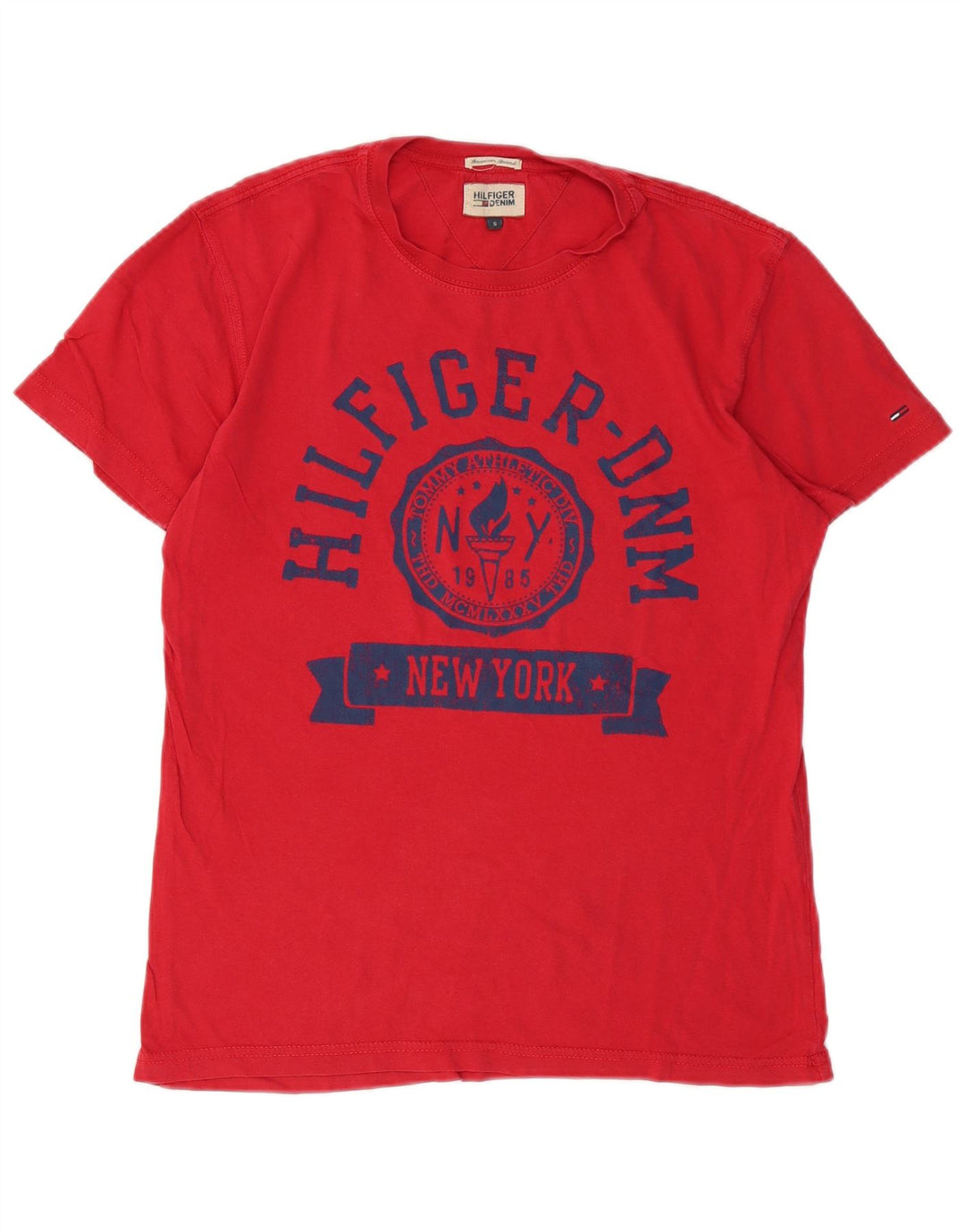 Camiseta masculina Tommy Hilfiger com estampa gráfica pequena de algodão vermelho