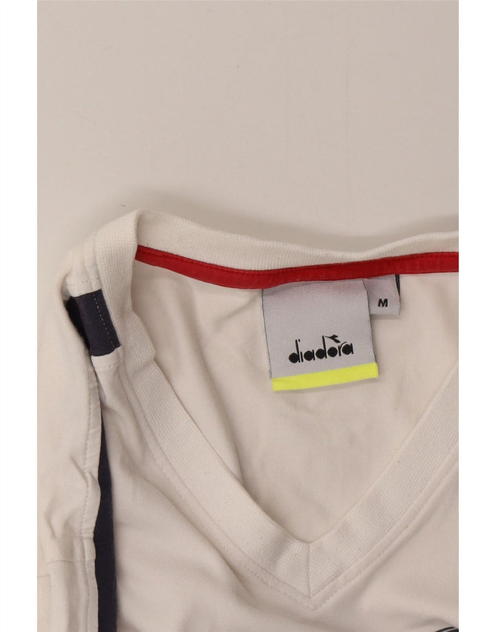 Camiseta gráfica masculina DIADORA Top médio branco colorblock