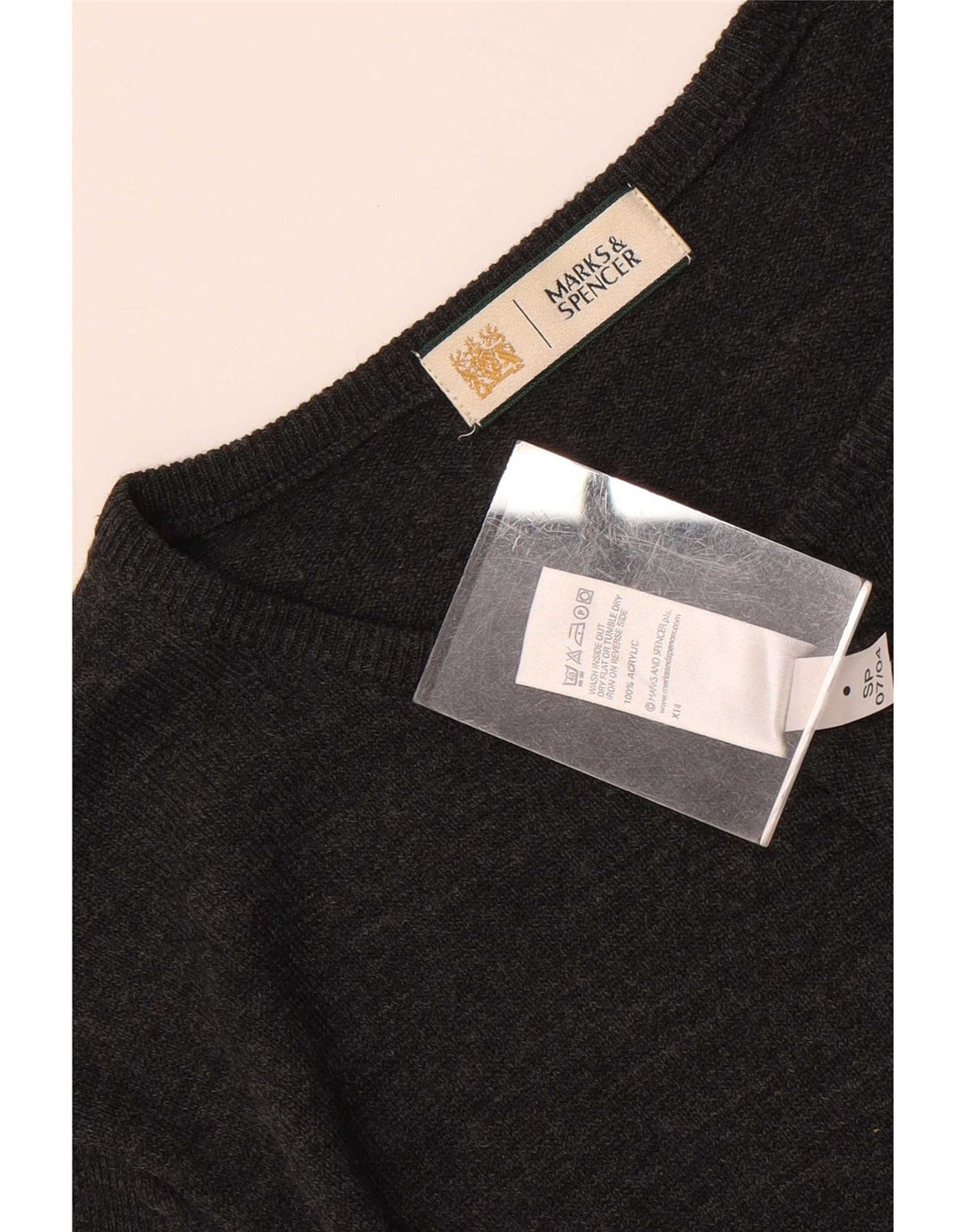 Suéter masculino Marks & Spencer com gola redonda e acrílico cinza médio