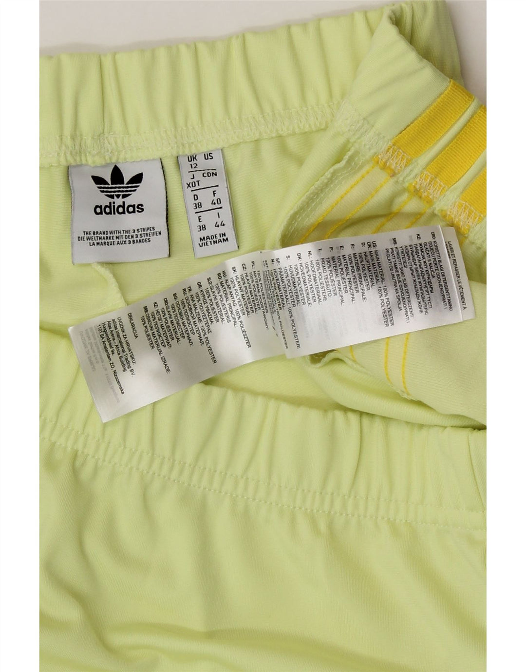 Shorts esportivos femininos Adidas UK 12 poliéster amarelo médio