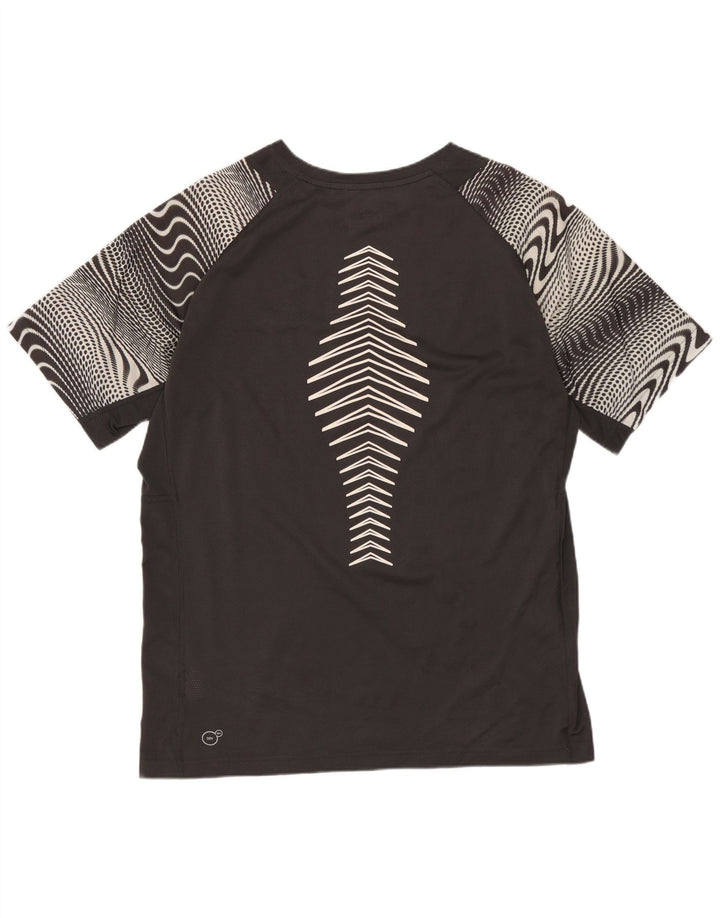 Camiseta masculina PUMA com estampa gráfica cinza médio poliéster geométrico