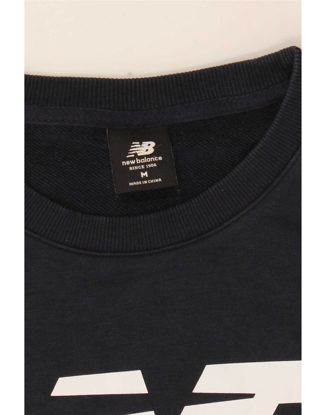 New Balance Mens Graphic Moletom Jumper Médio Azul Marinho
