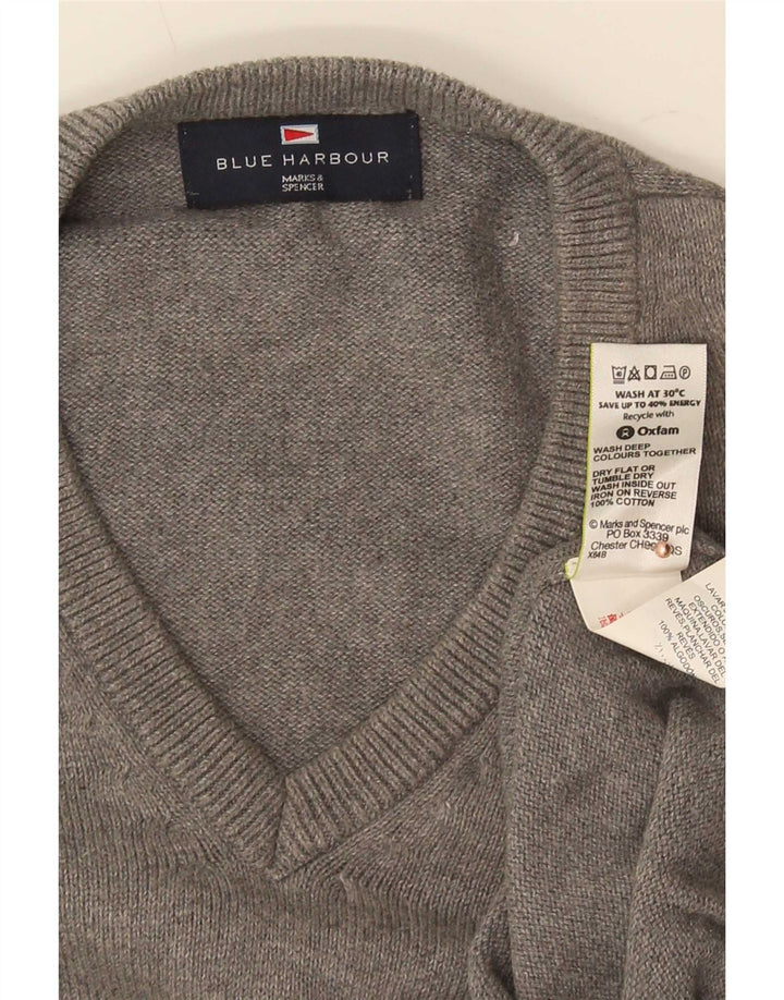 Suéter masculino Marks & Spencer Blue Harbor com decote em V, algodão cinza médio
