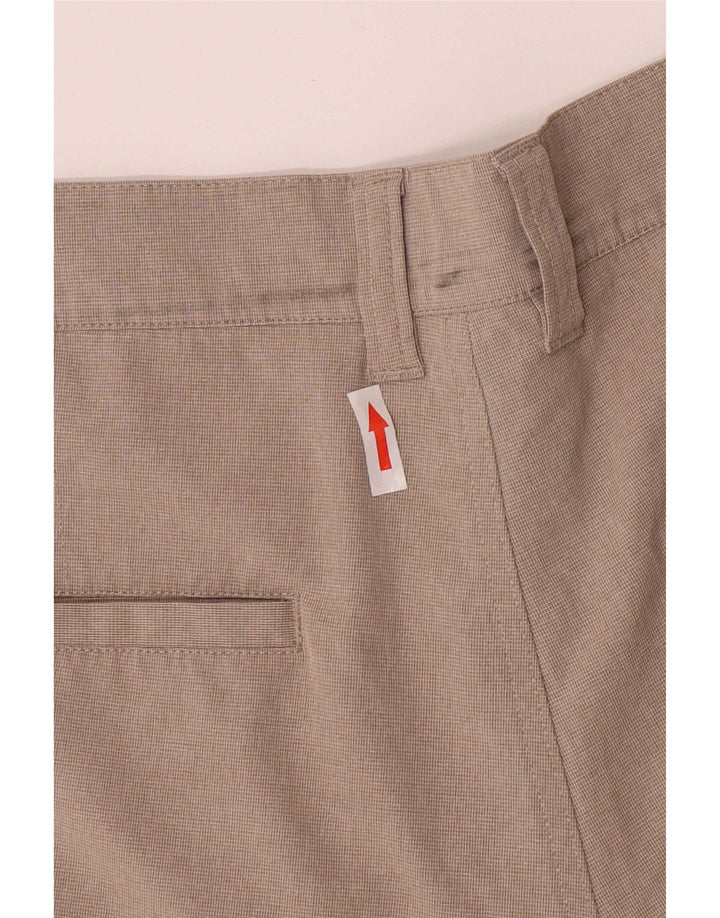 Shorts Chino Masculino Travis Mathew Regular Fit W32 Poliéster Bege Médio