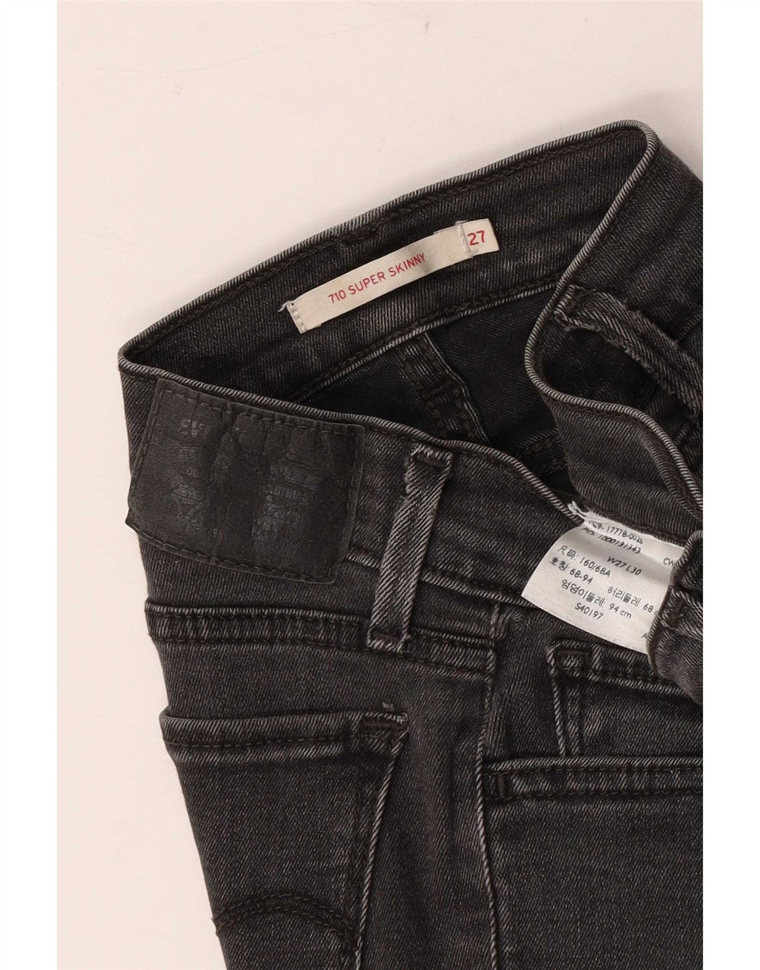 Calça jeans feminina Levi's 710 Super Skinny W27 L30 preta