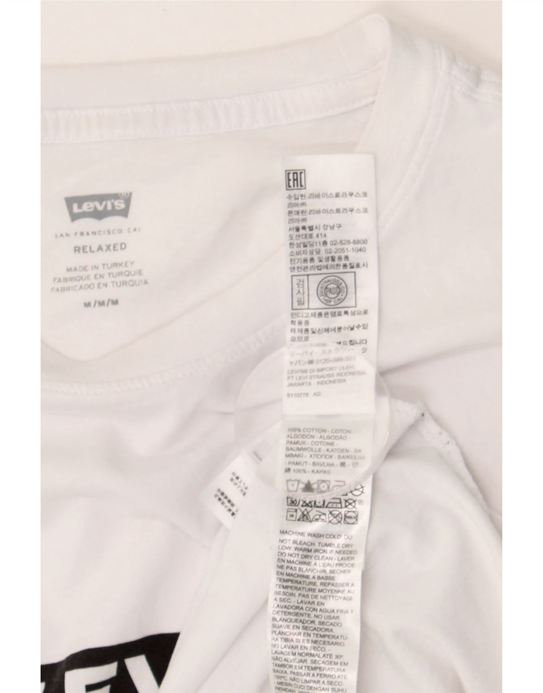 LEVI'S Mens Relaxed Fit Graphic T-Shirt Top Medium White Cotton Vintage Levi's and Second-Hand Levi's from Messina Hembry 